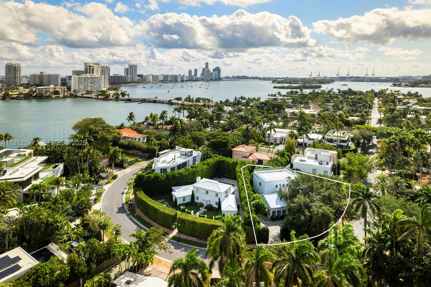 431 W Rivo Alto Drive