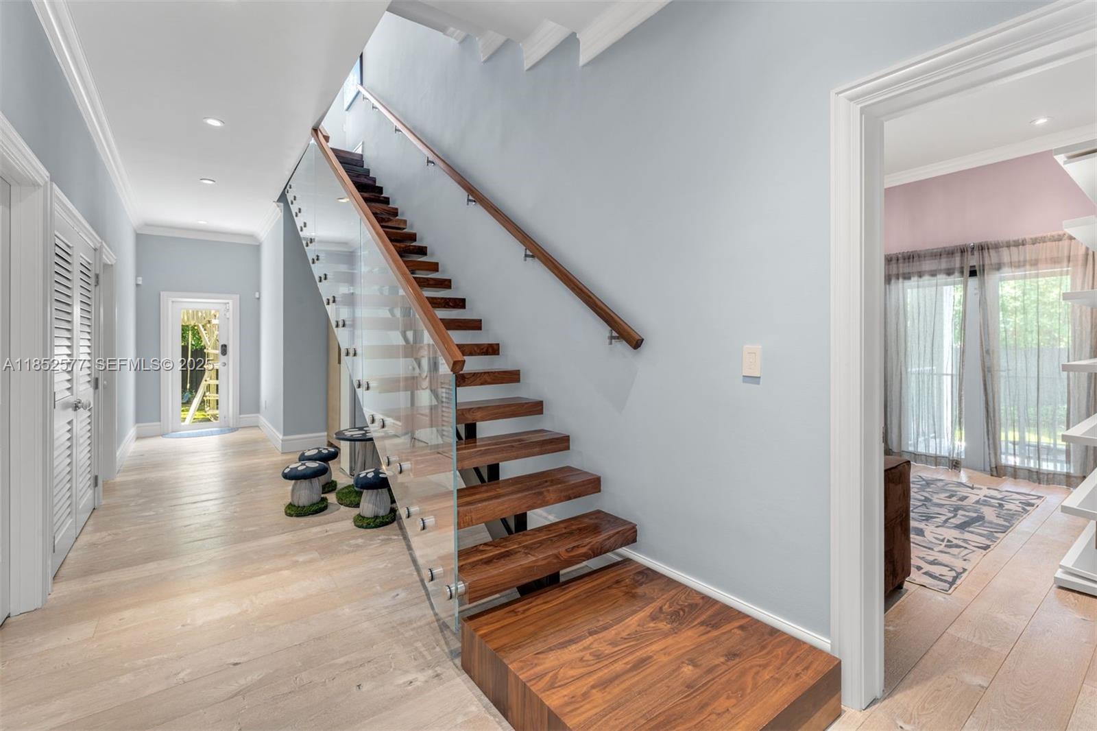 431 W Rivo Alto Drive