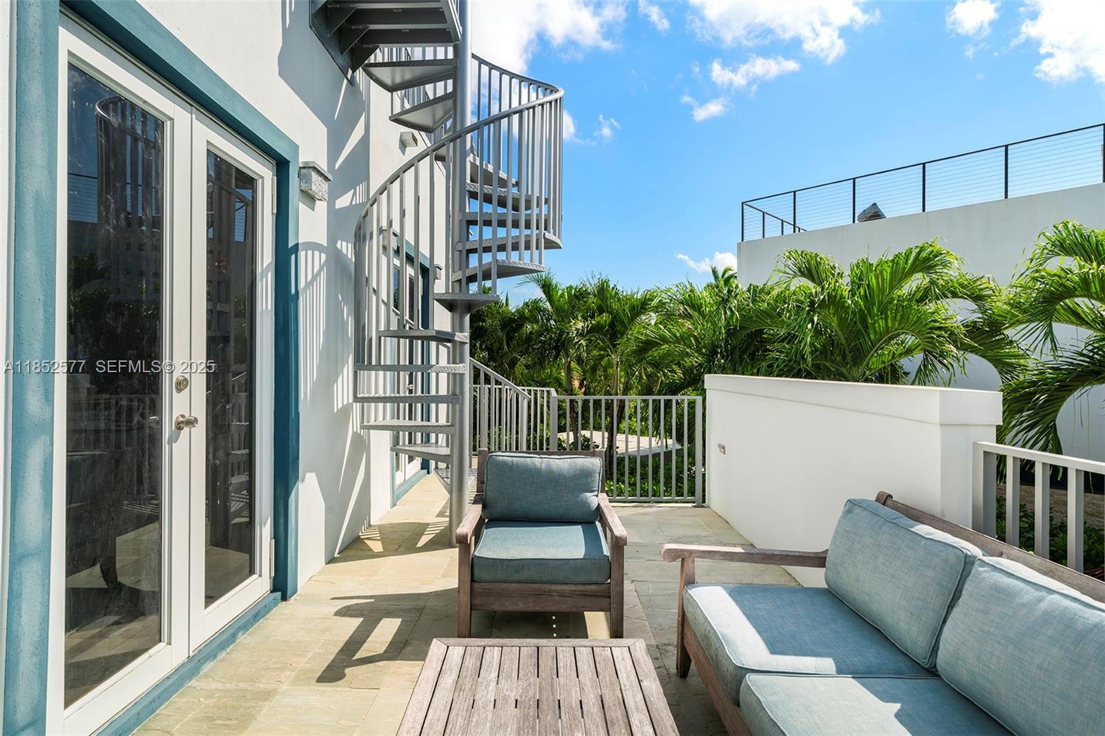 431 W Rivo Alto Drive
