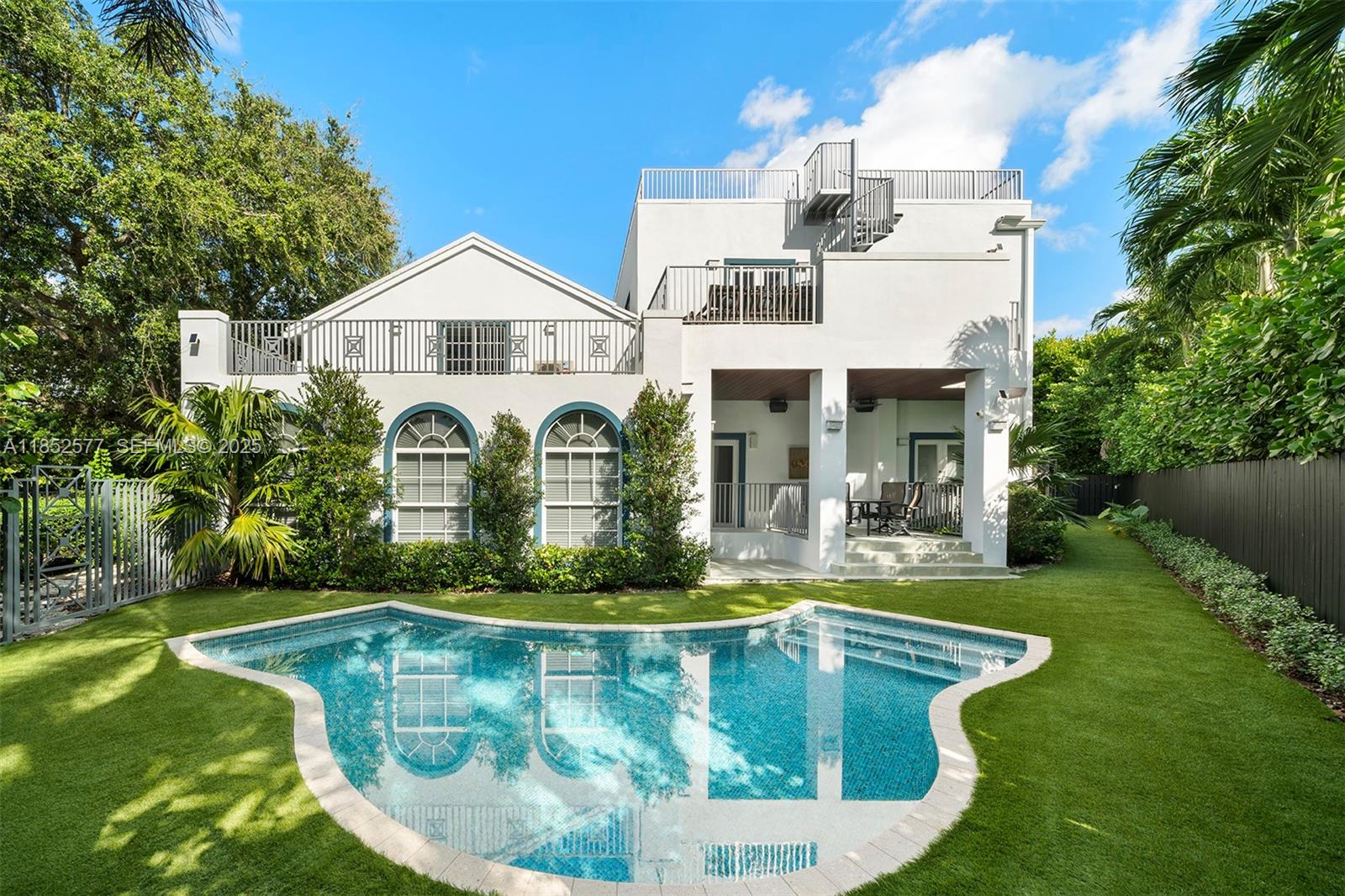 431 W Rivo Alto Drive