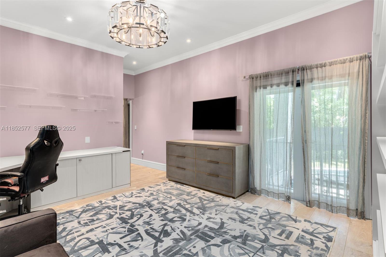 431 W Rivo Alto Drive
