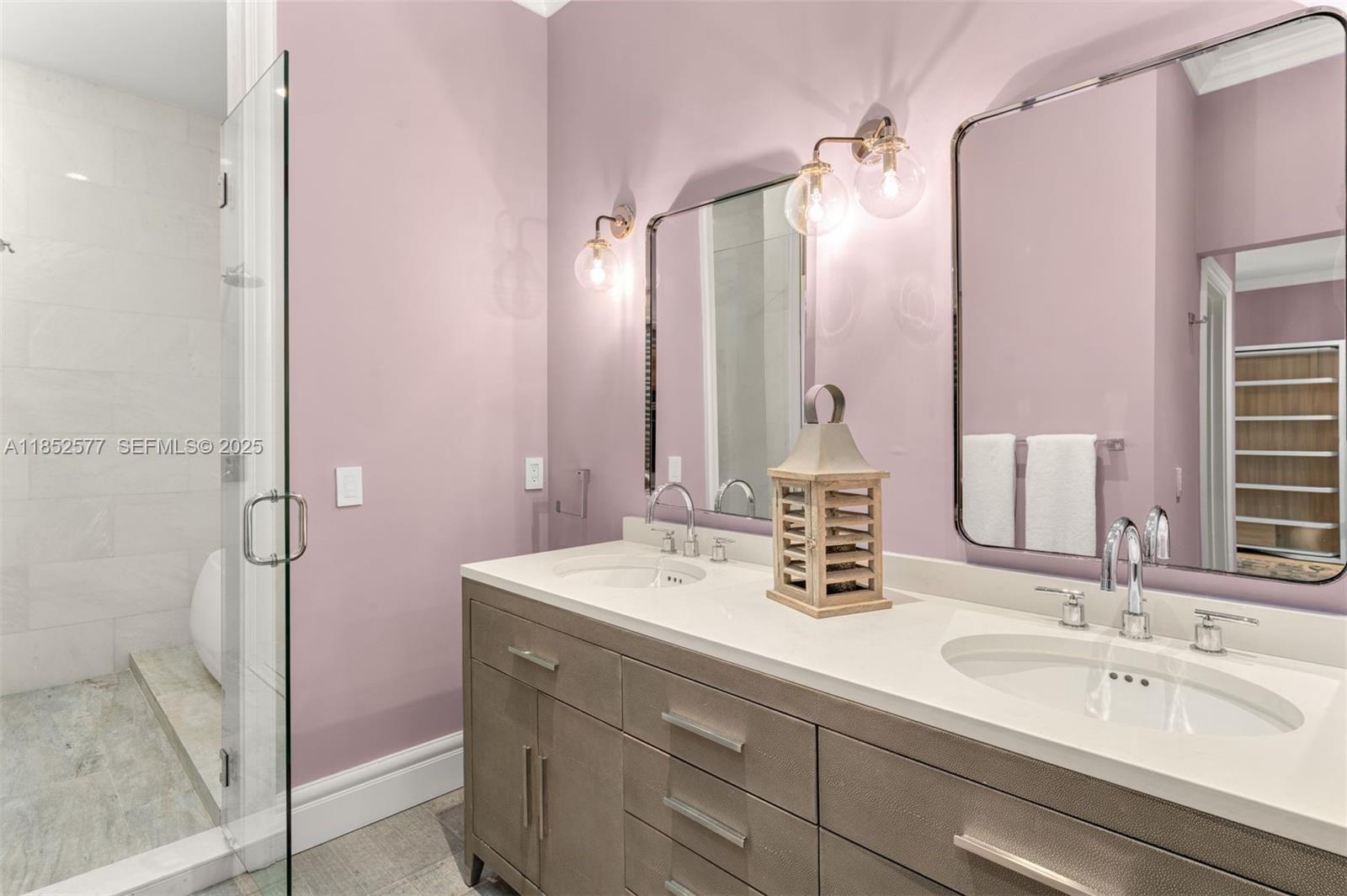 431 W Rivo Alto Drive