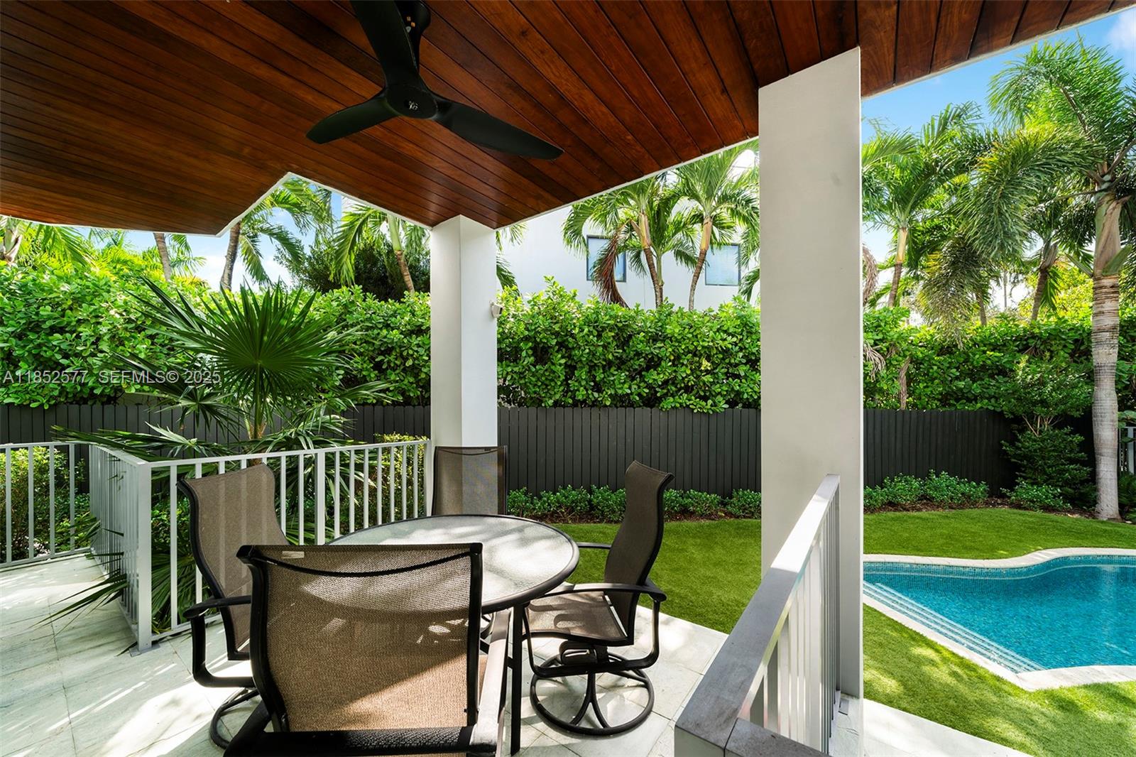431 W Rivo Alto Drive