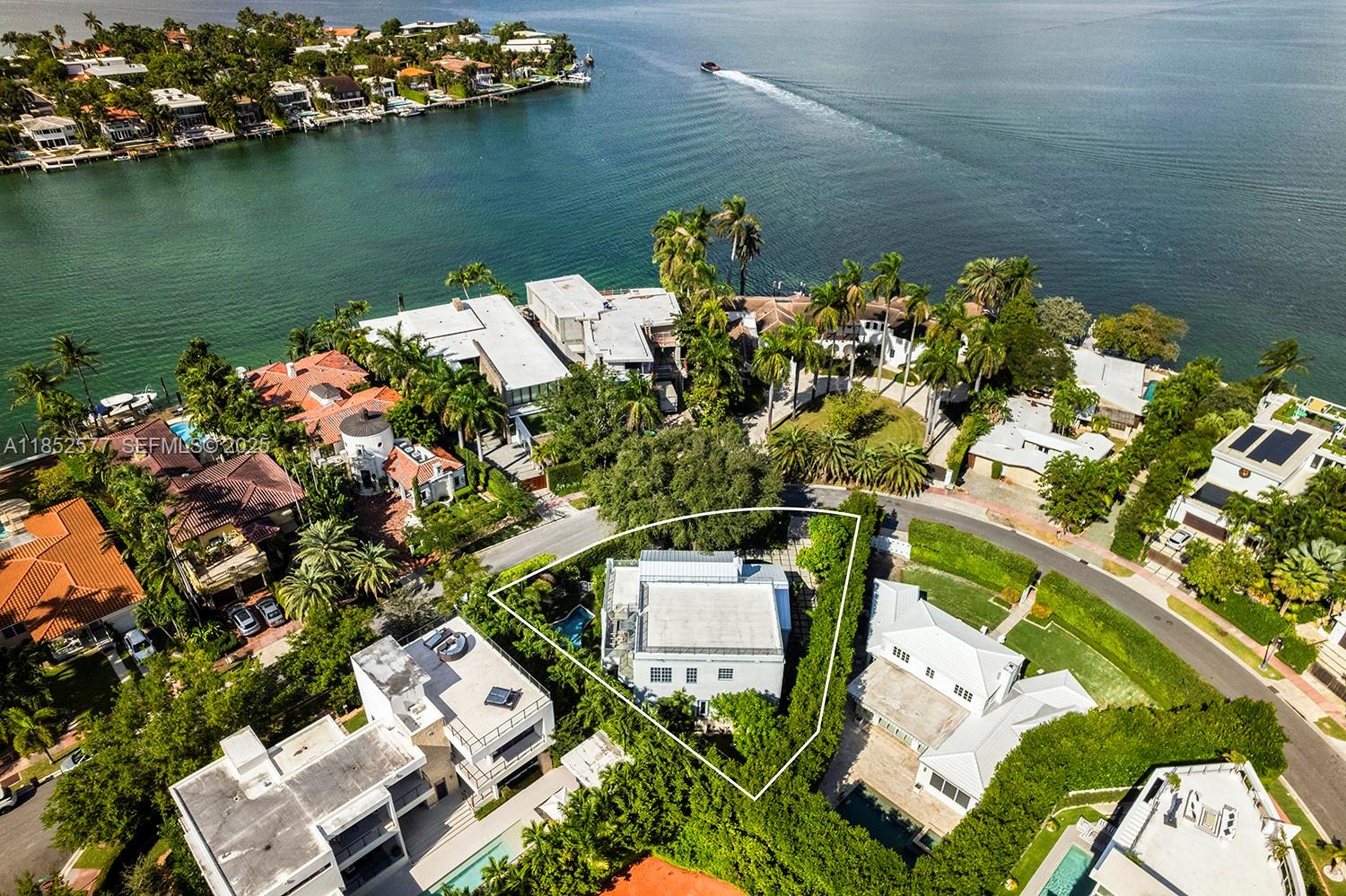 431 W Rivo Alto Drive