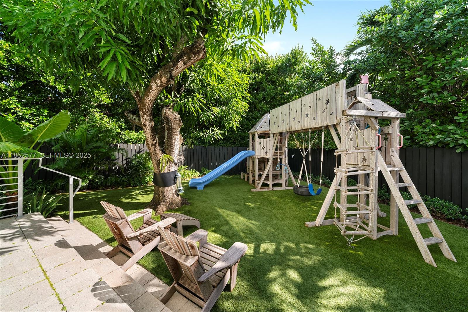 431 W Rivo Alto Drive