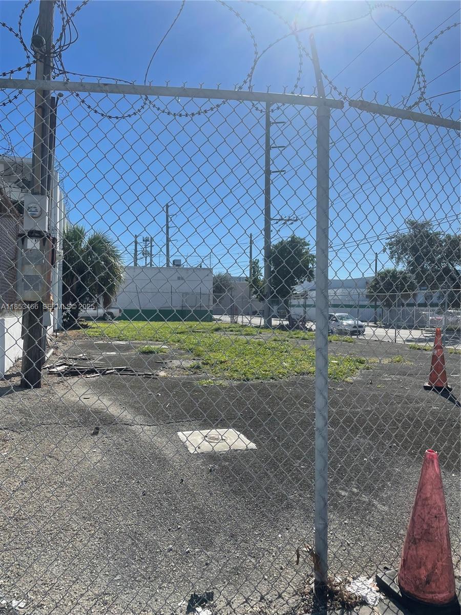 1395 NW 22nd Street
