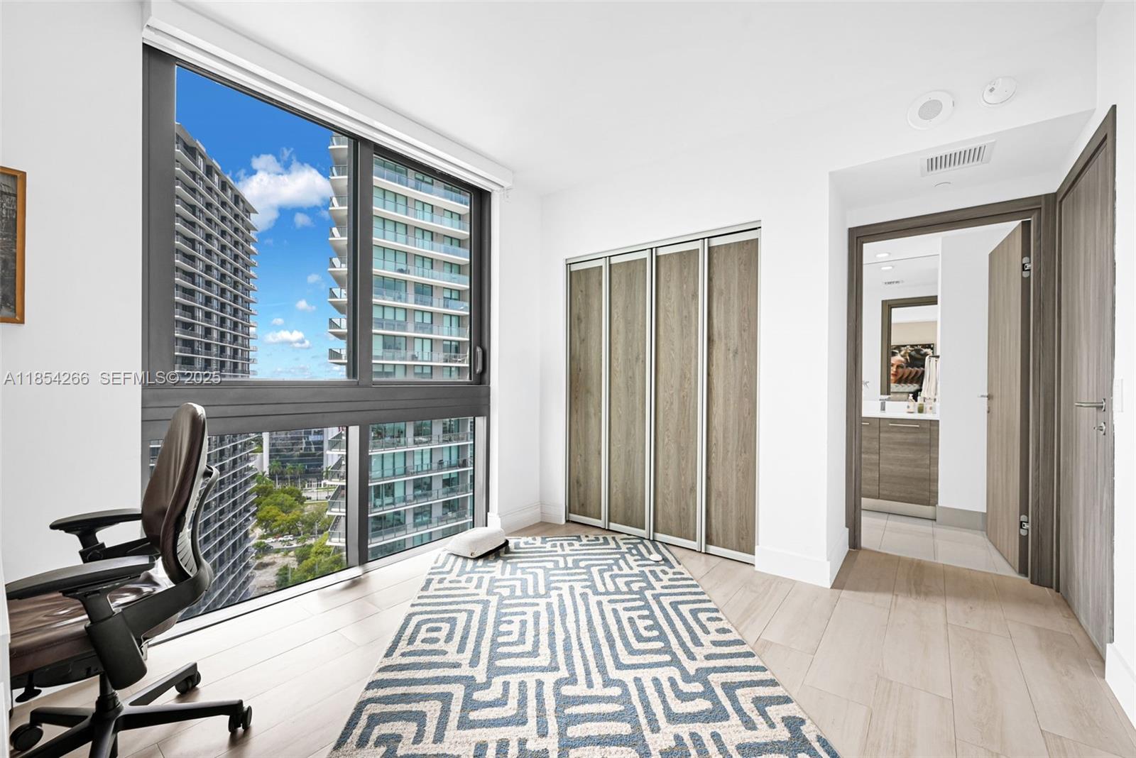 650 NE 32nd Street