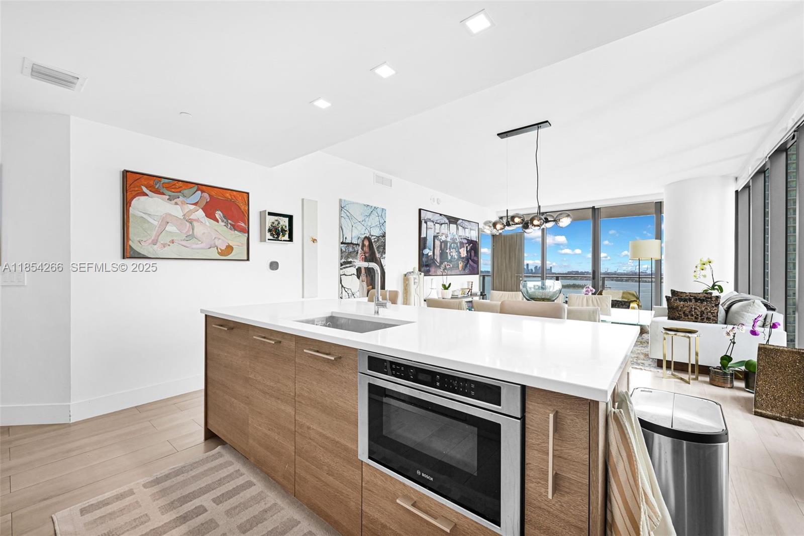 650 NE 32nd Street