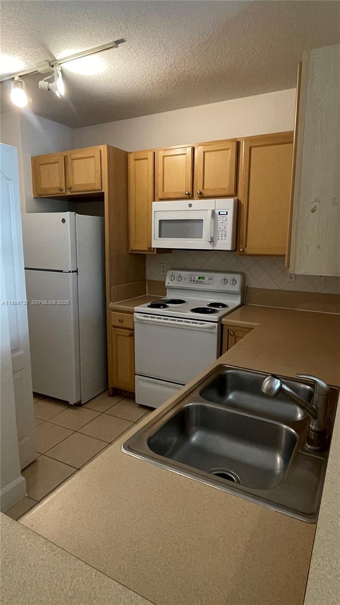6001 SW 70th Street