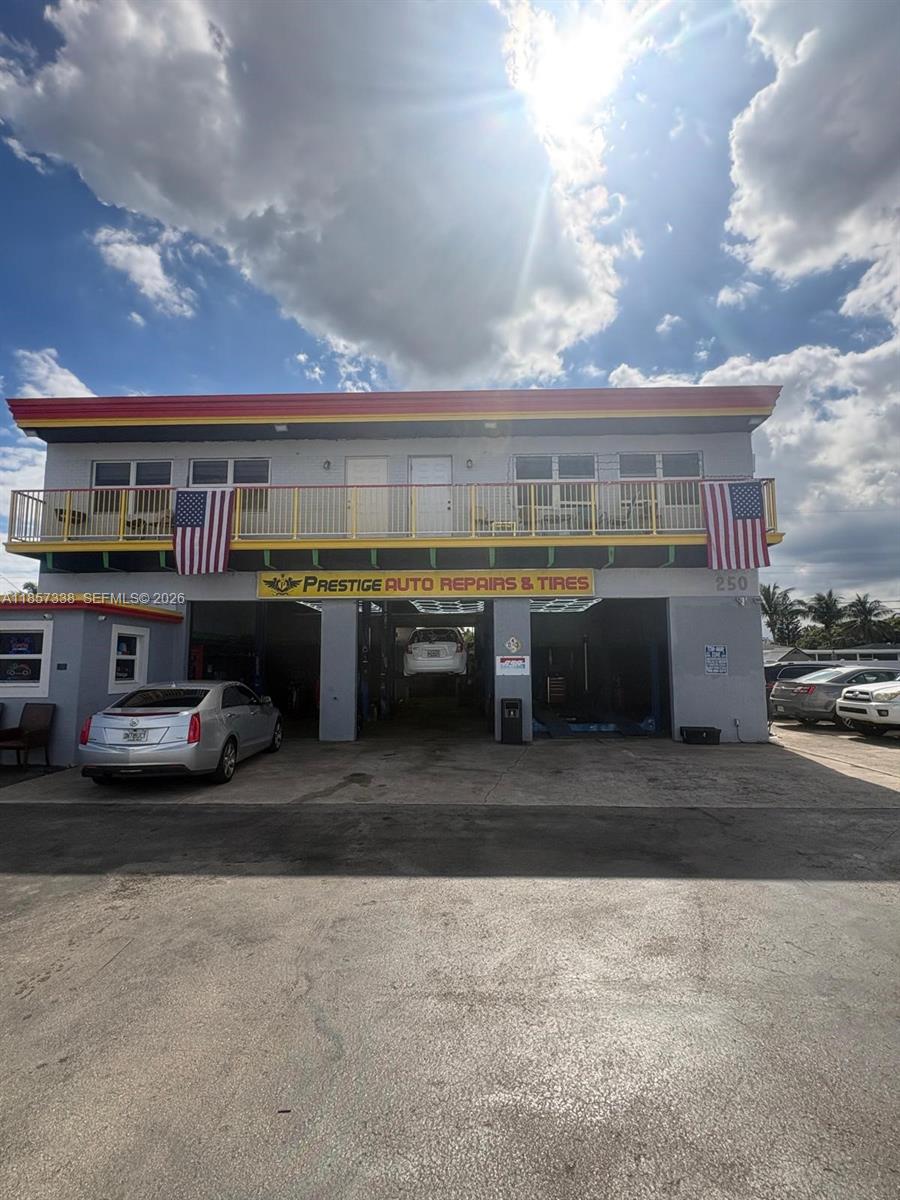 250 NE 44th Street
