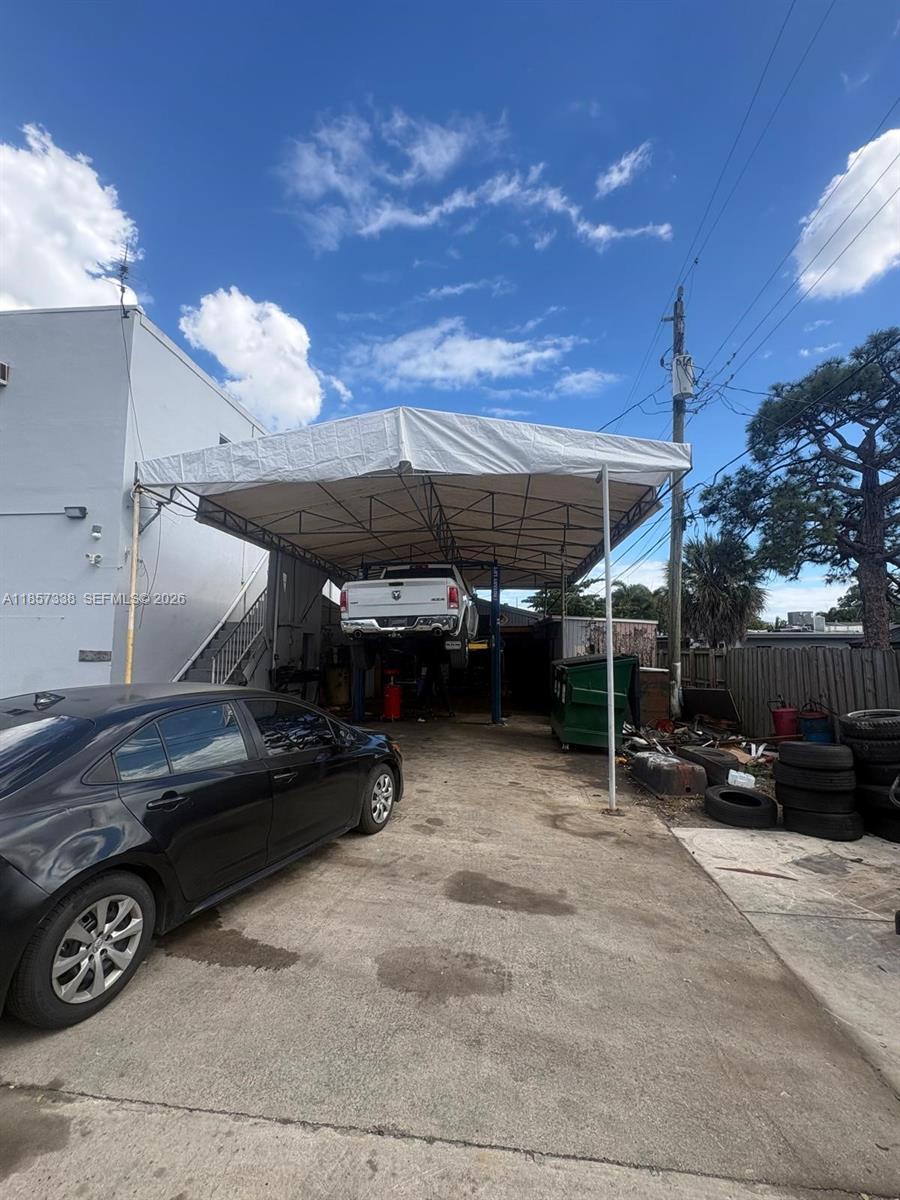 250 NE 44th Street