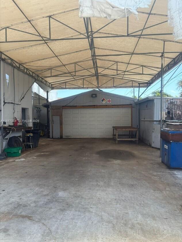 250 NE 44th Street