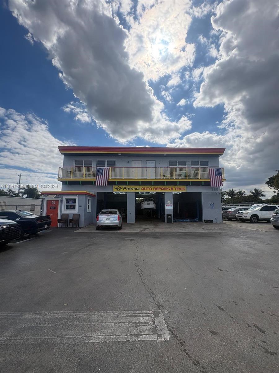 250 NE 44th Street
