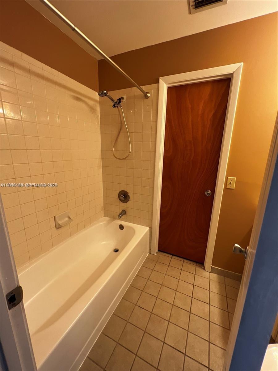889 Hamilton Drive