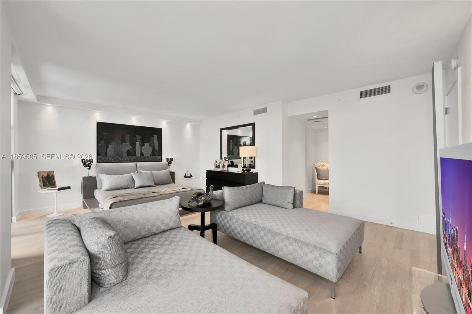 9 Island Avenue