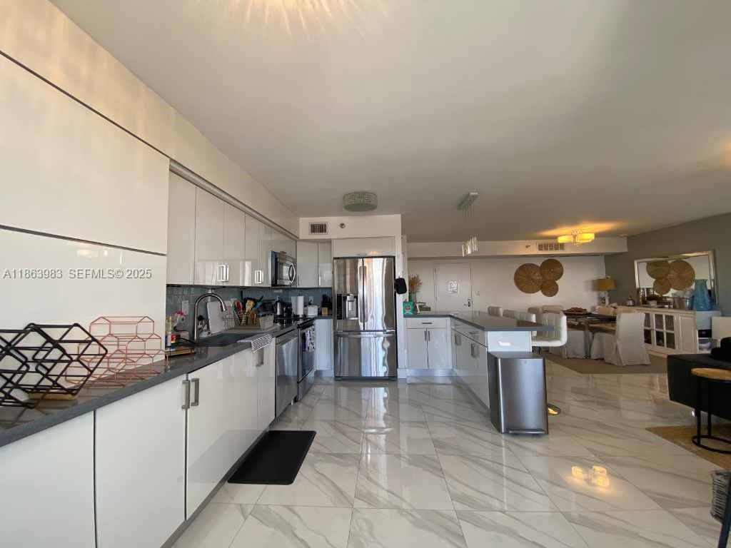 3530 Mystic Pointe Drive