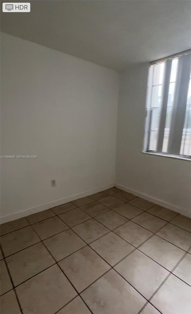 498 NW 165th St Road