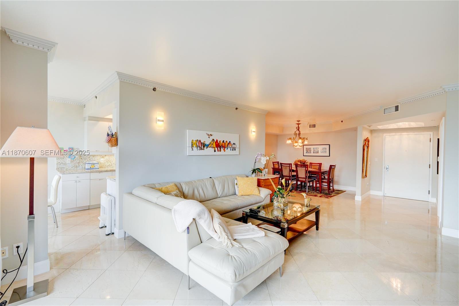 2000 Island Boulevard