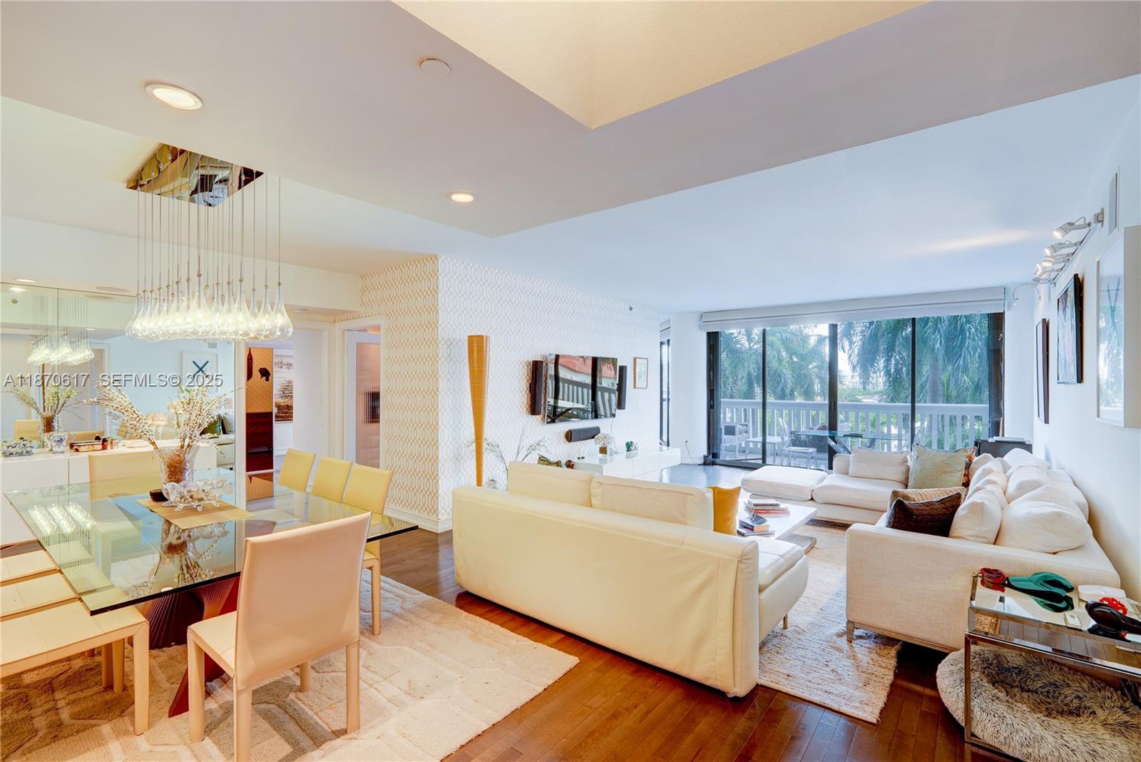 2000 Island Boulevard