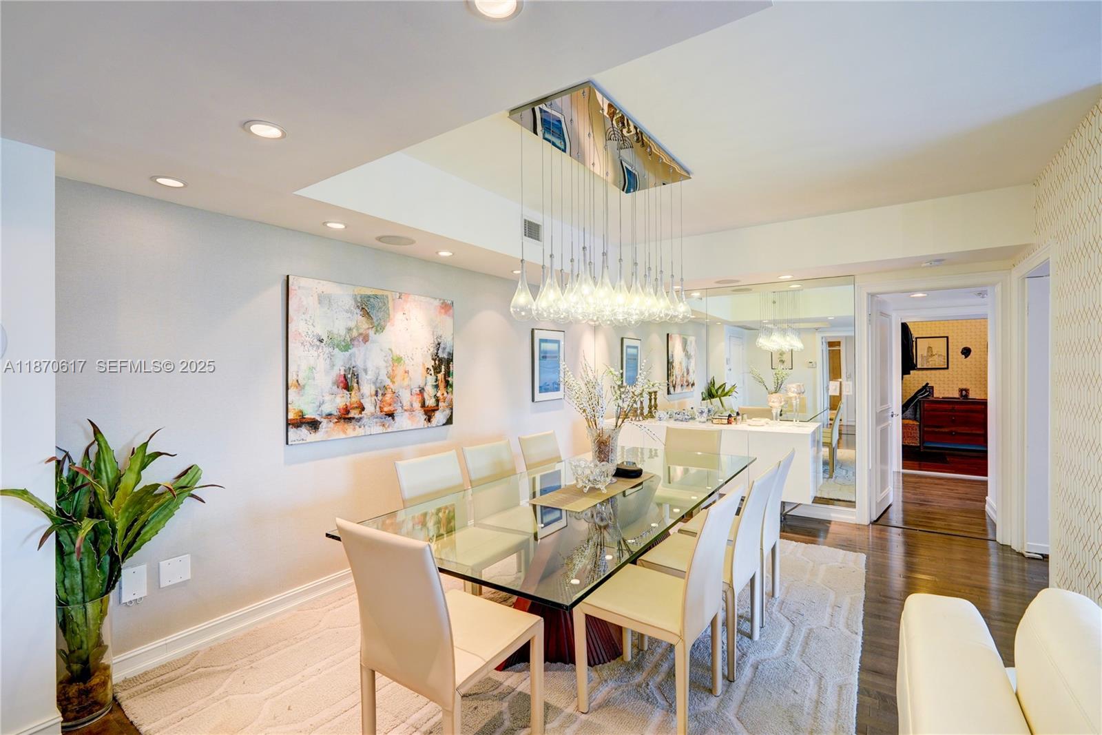 2000 Island Boulevard