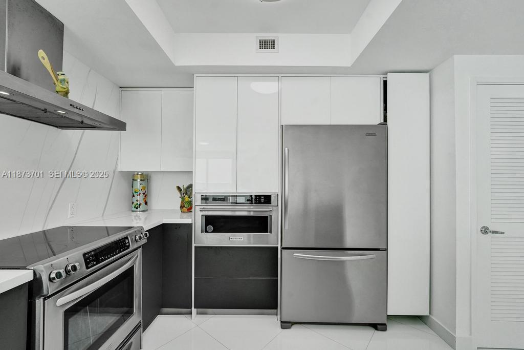 150 Sunny Isles Boulevard