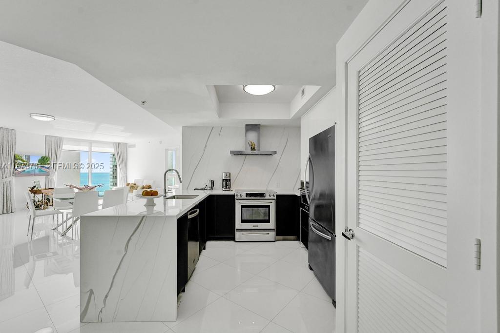 150 Sunny Isles Boulevard