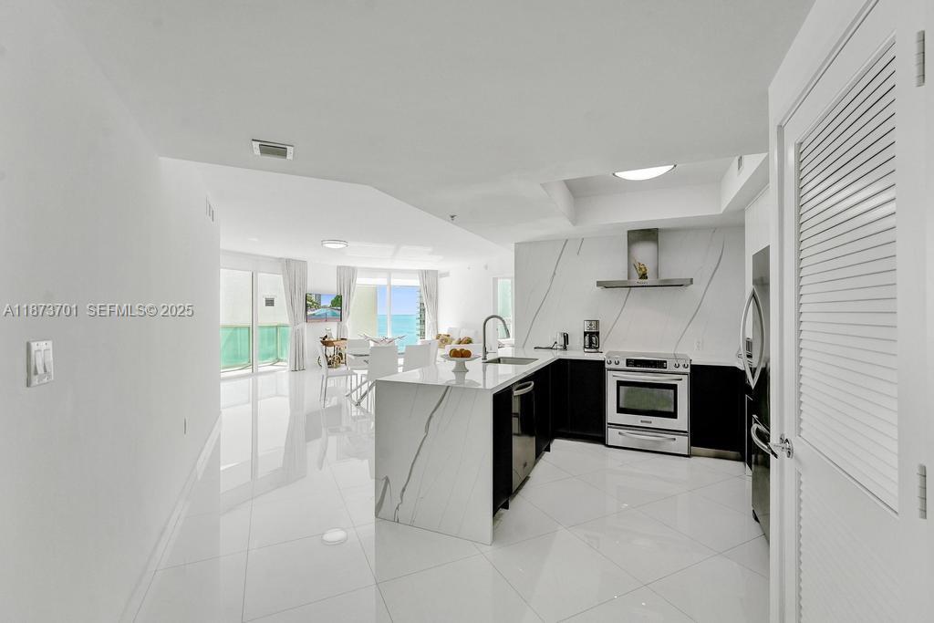 150 Sunny Isles Boulevard