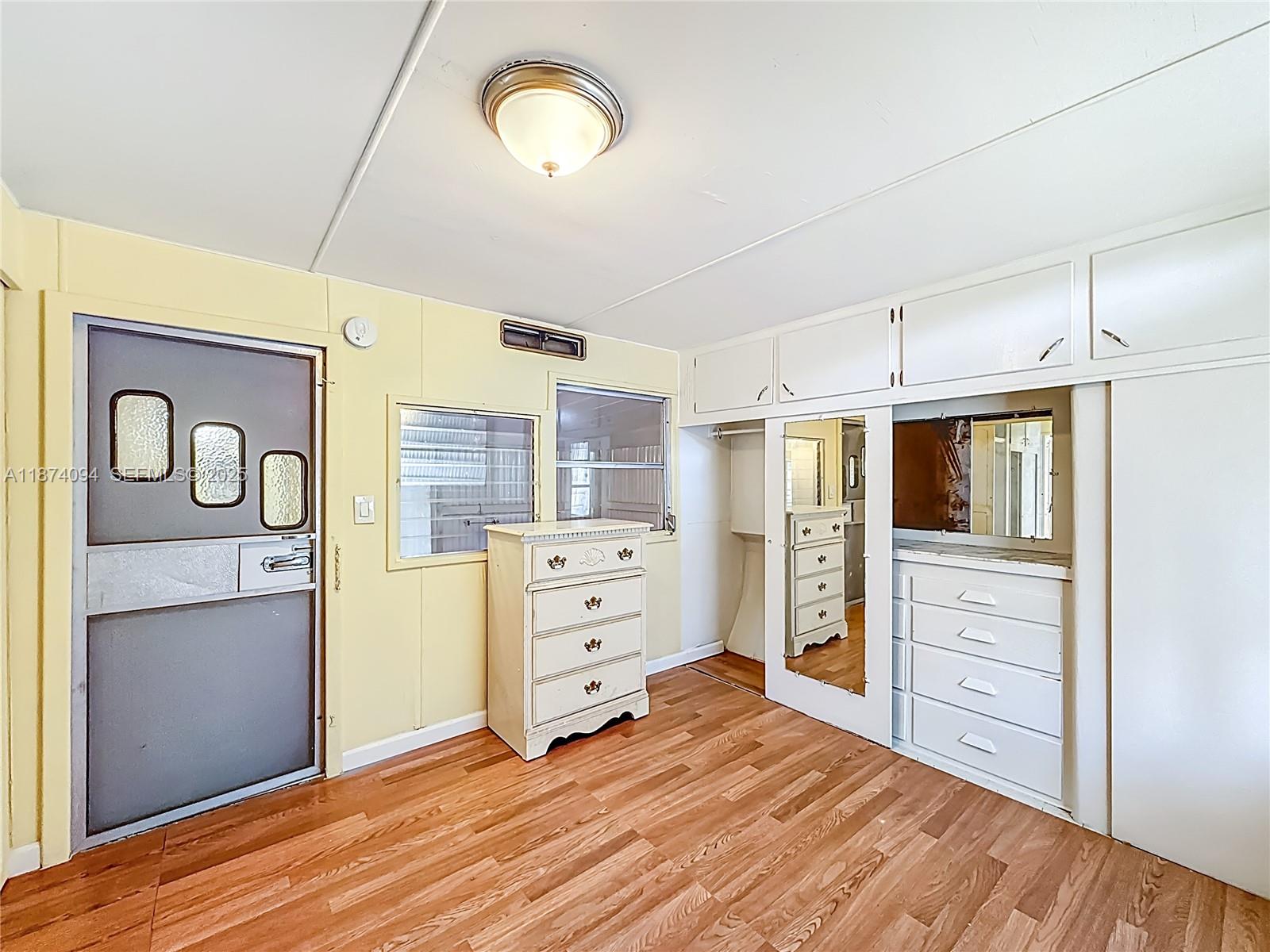 4165 S 88th Court gallery image #10
