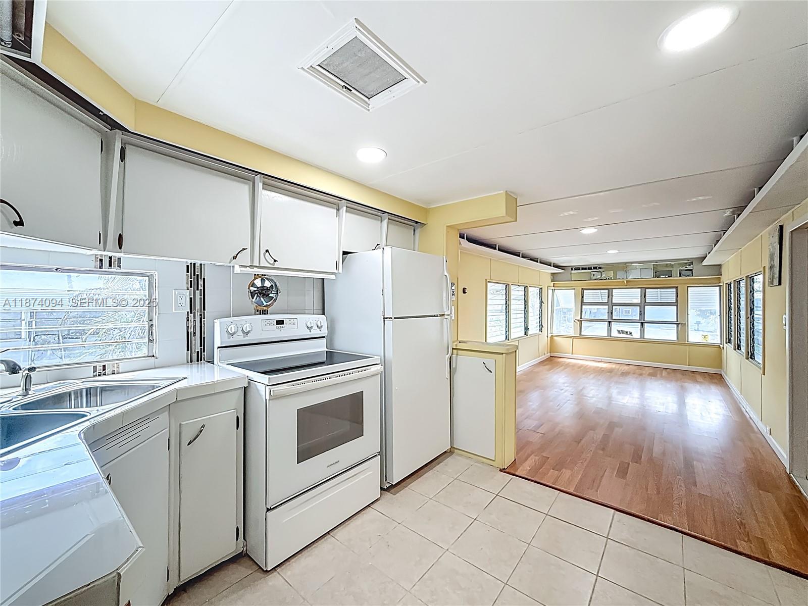 4165 S 88th Court gallery image #15
