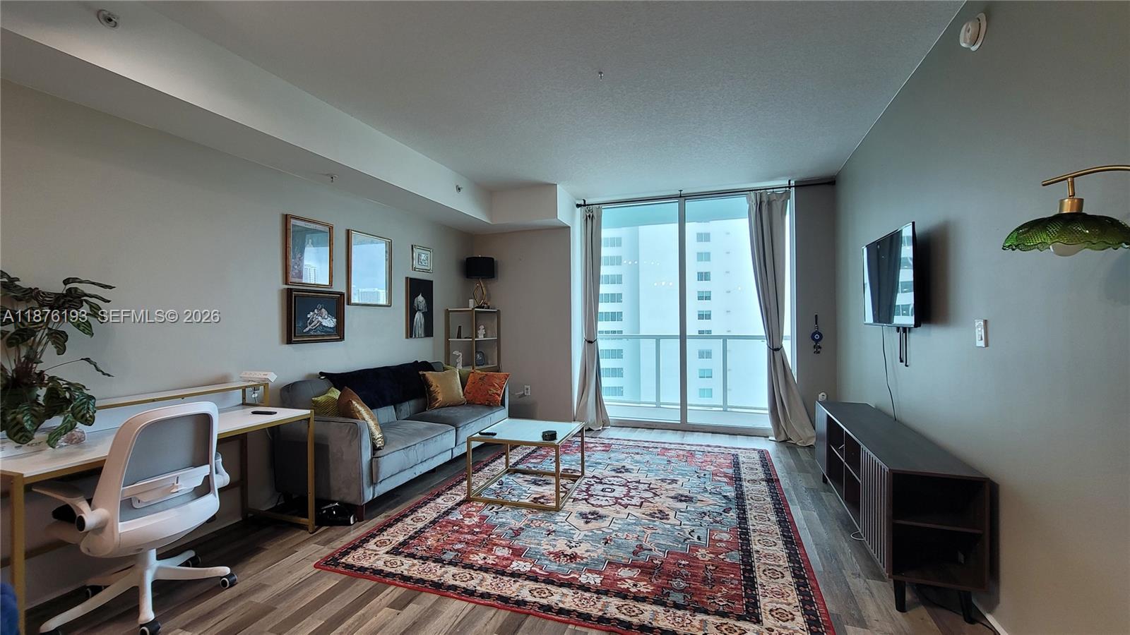 1900 N Bayshore Drive