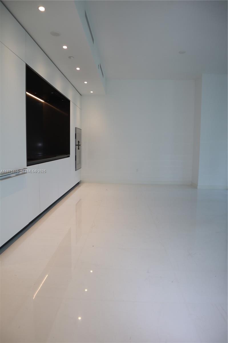 300 Biscayne Blvd Way