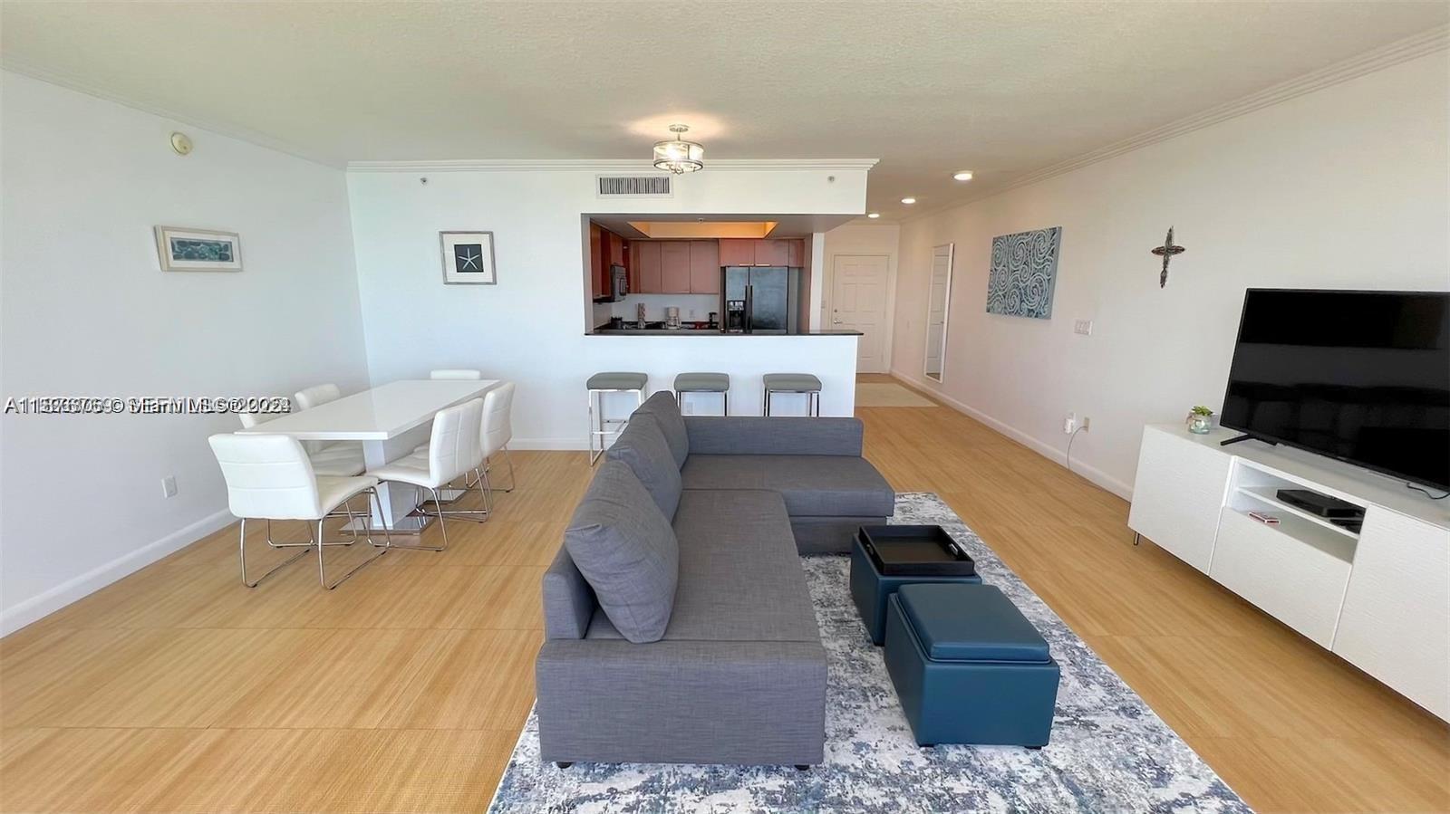 16699 Collins Avenue
