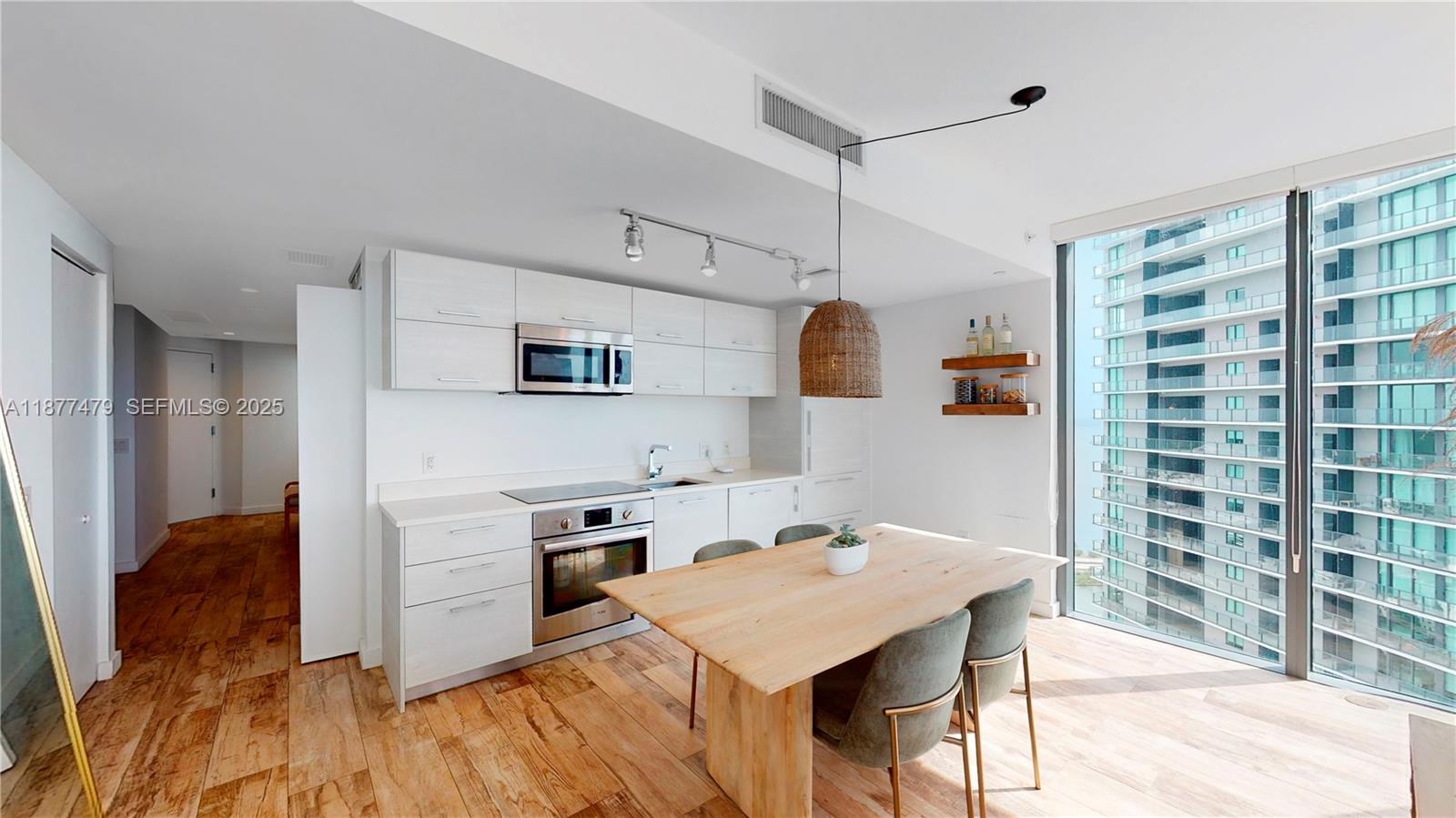 650 NE 32nd Street