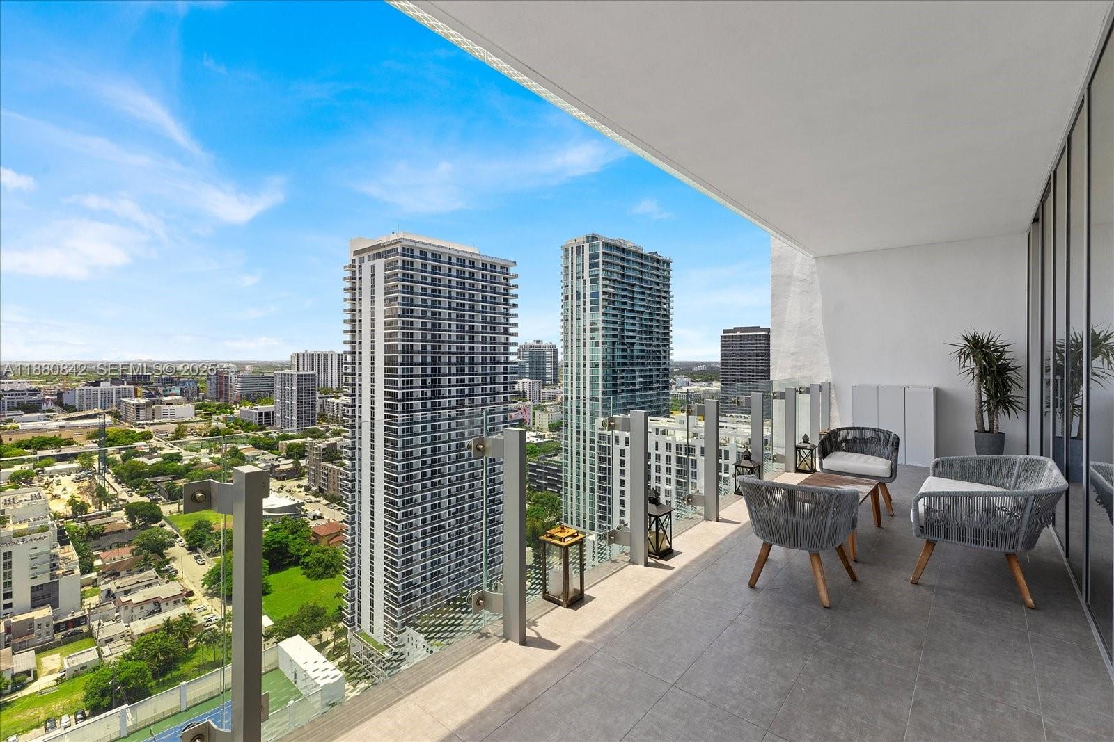 700 NE 26th Terrace