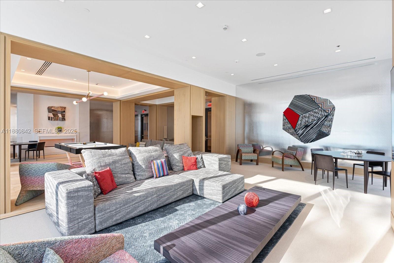 700 NE 26th Terrace