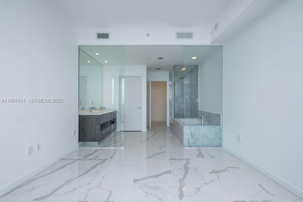 480 NE 31 Street