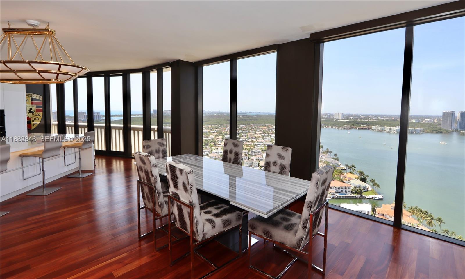 1000 Island Boulevard