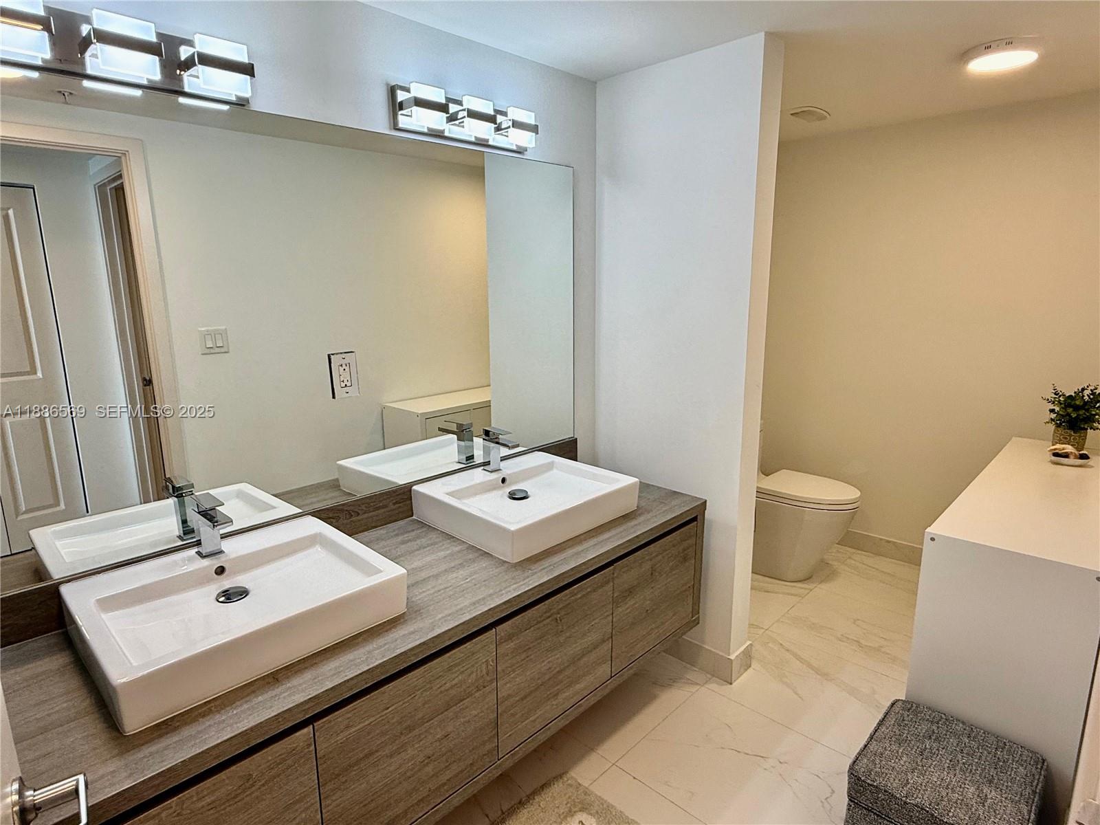 400 Sunny Isles Boulevard