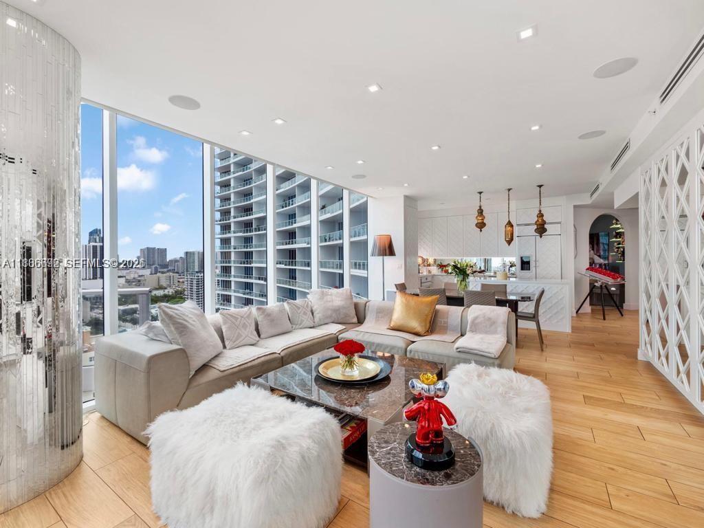 2020 N Bayshore Drive