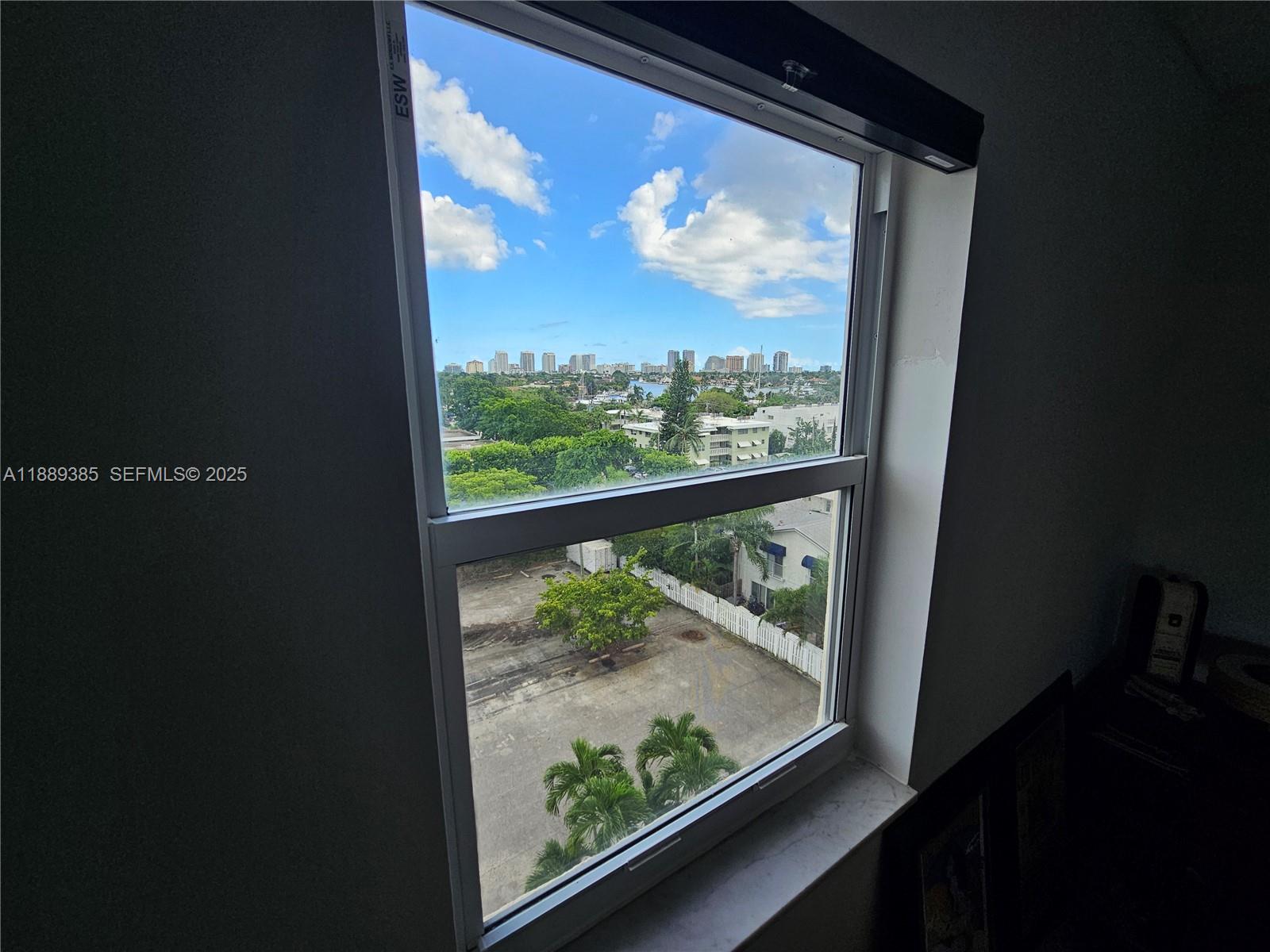 900 NE 18th Avenue