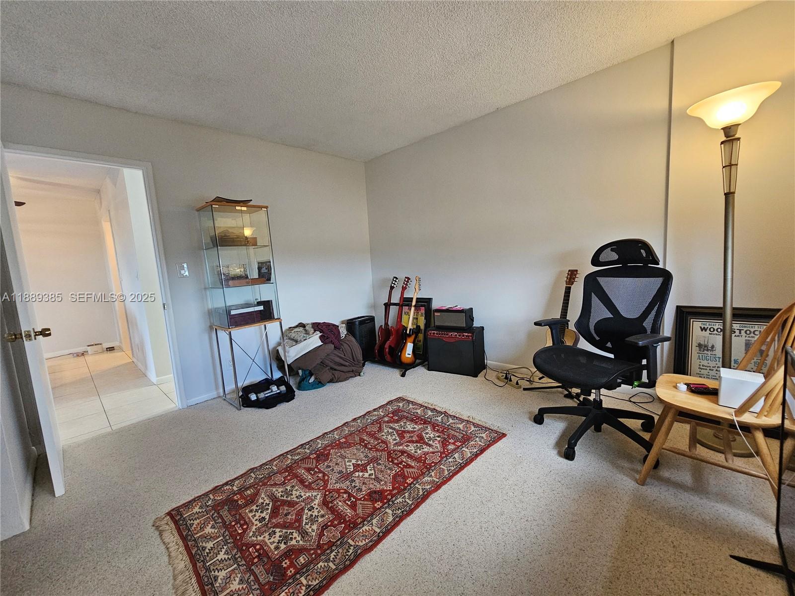 900 NE 18th Avenue