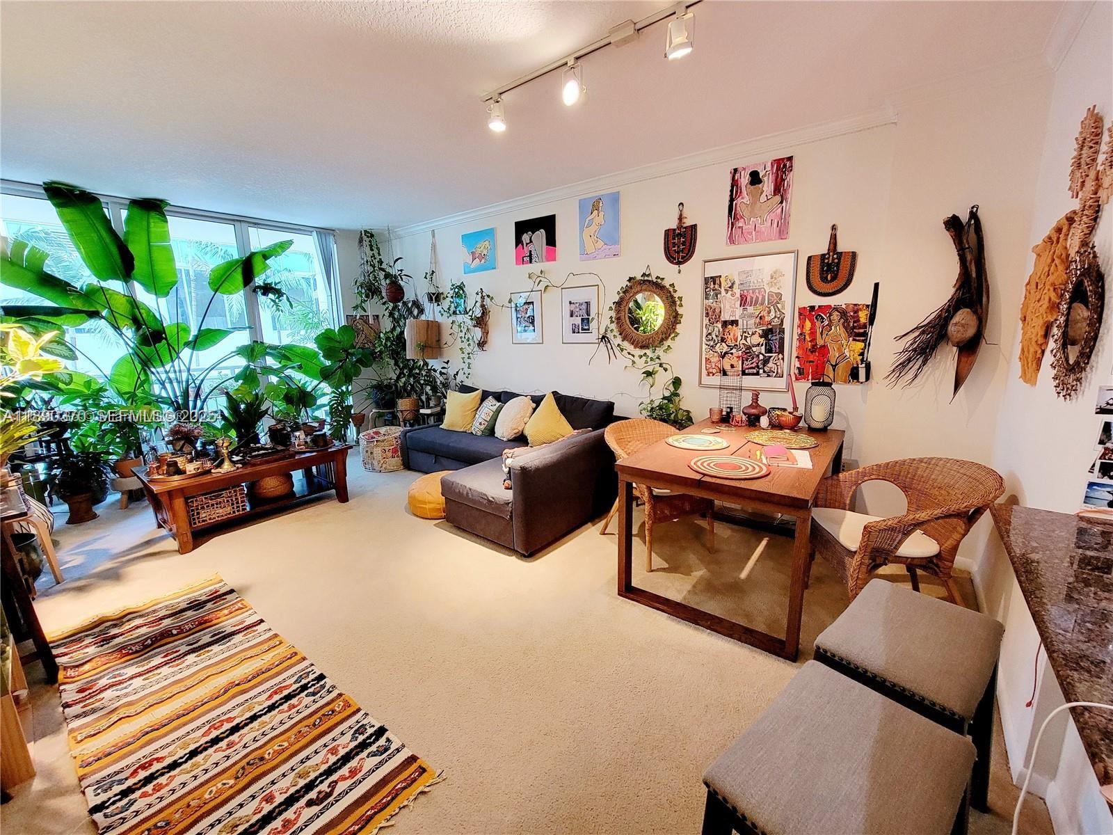 2000 N Bayshore Drive