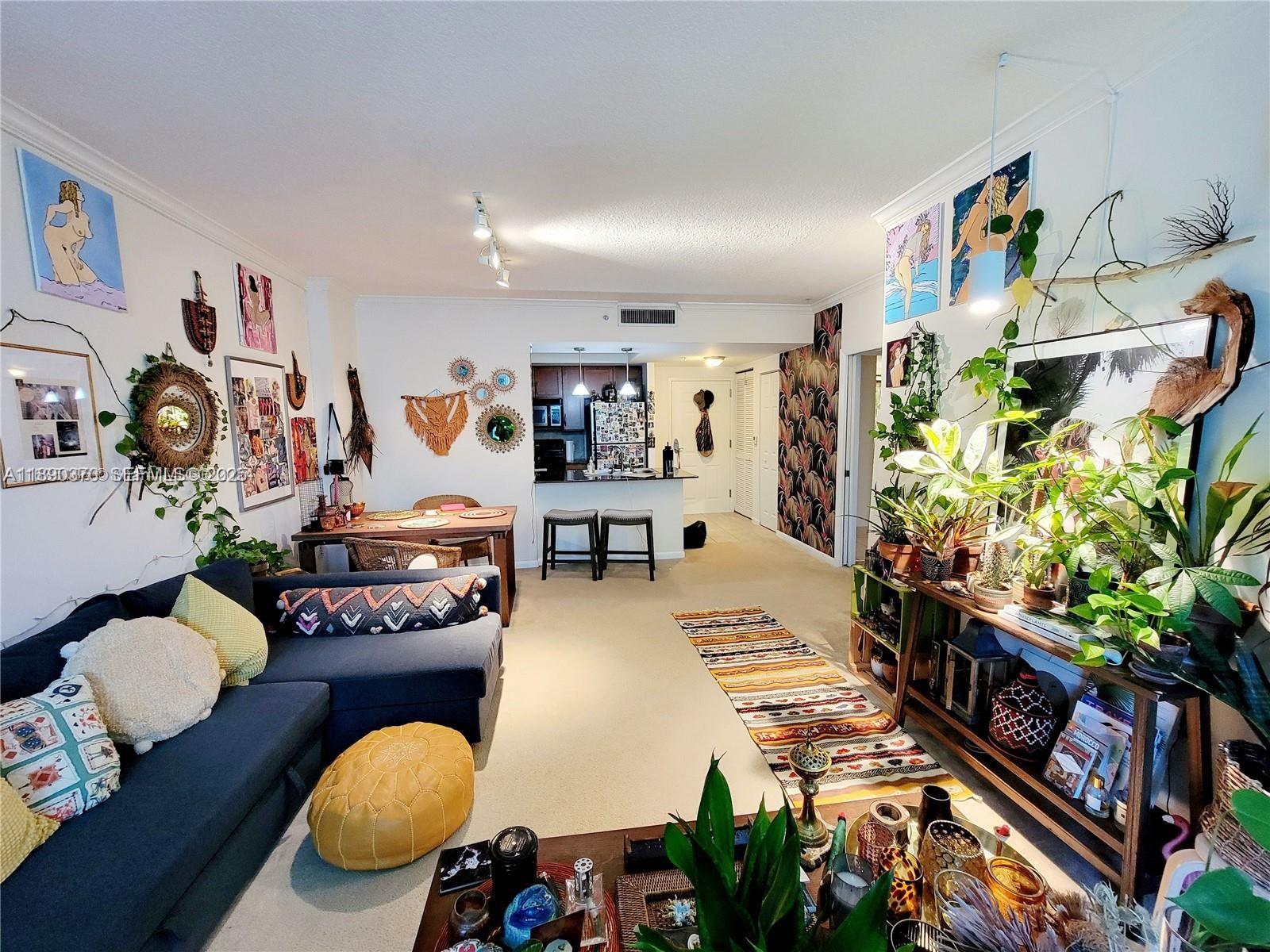 2000 N Bayshore Drive