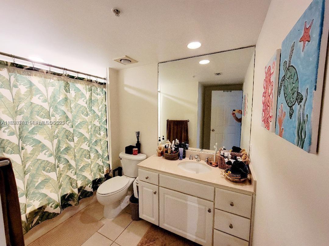2000 N Bayshore Drive