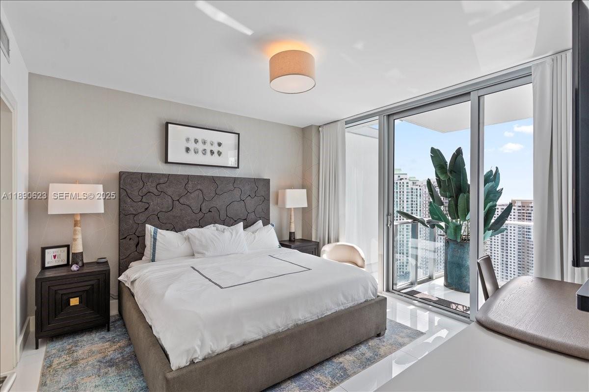 200 Biscayne Boulevard Way