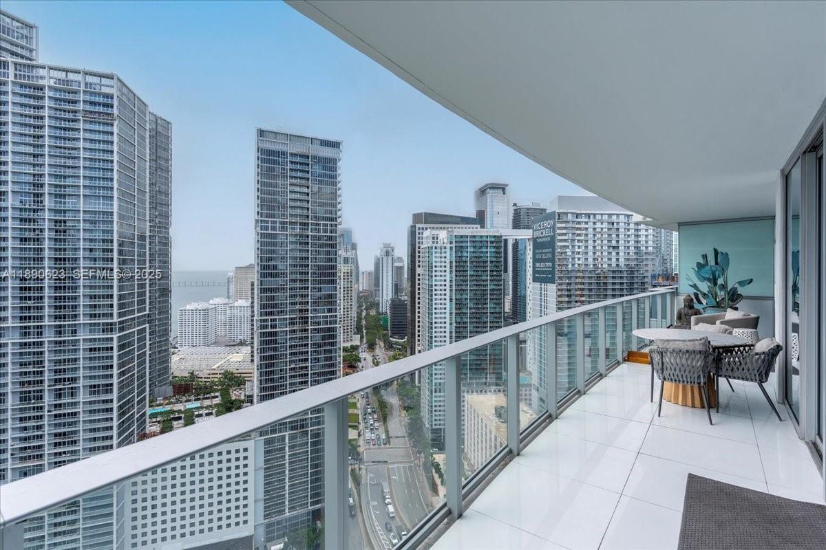 200 Biscayne Boulevard Way