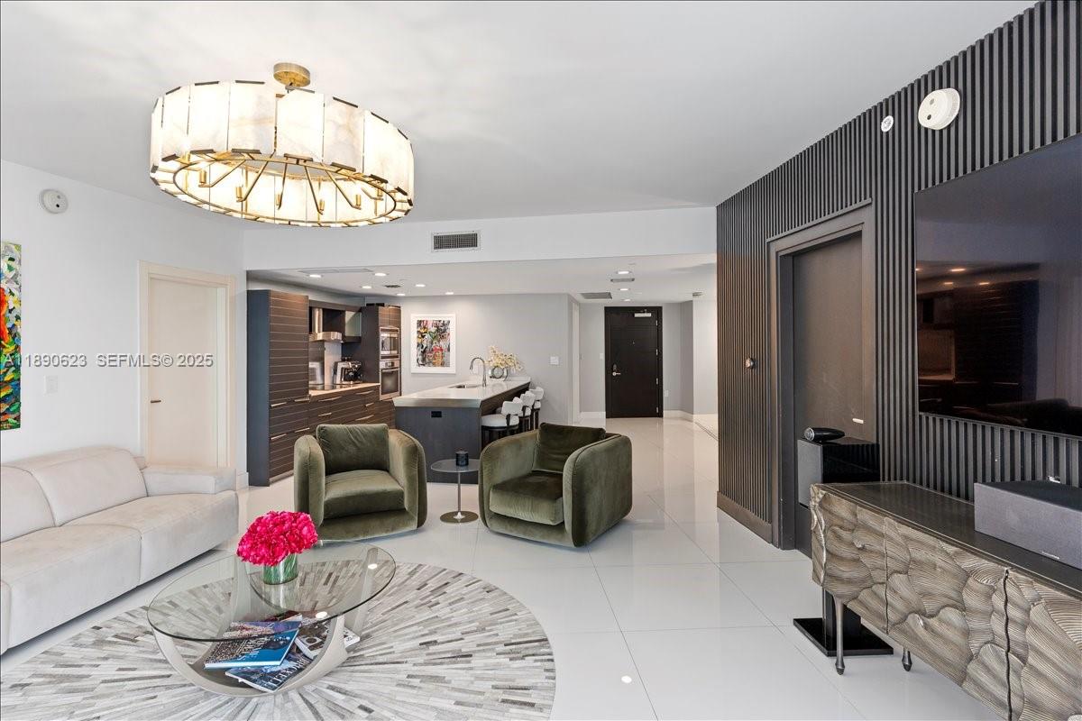 200 Biscayne Boulevard Way