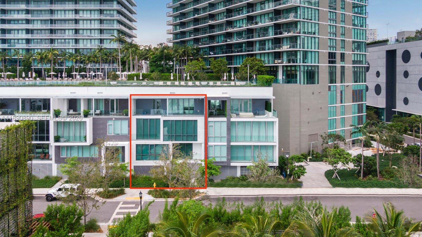 650 NE 32nd Street