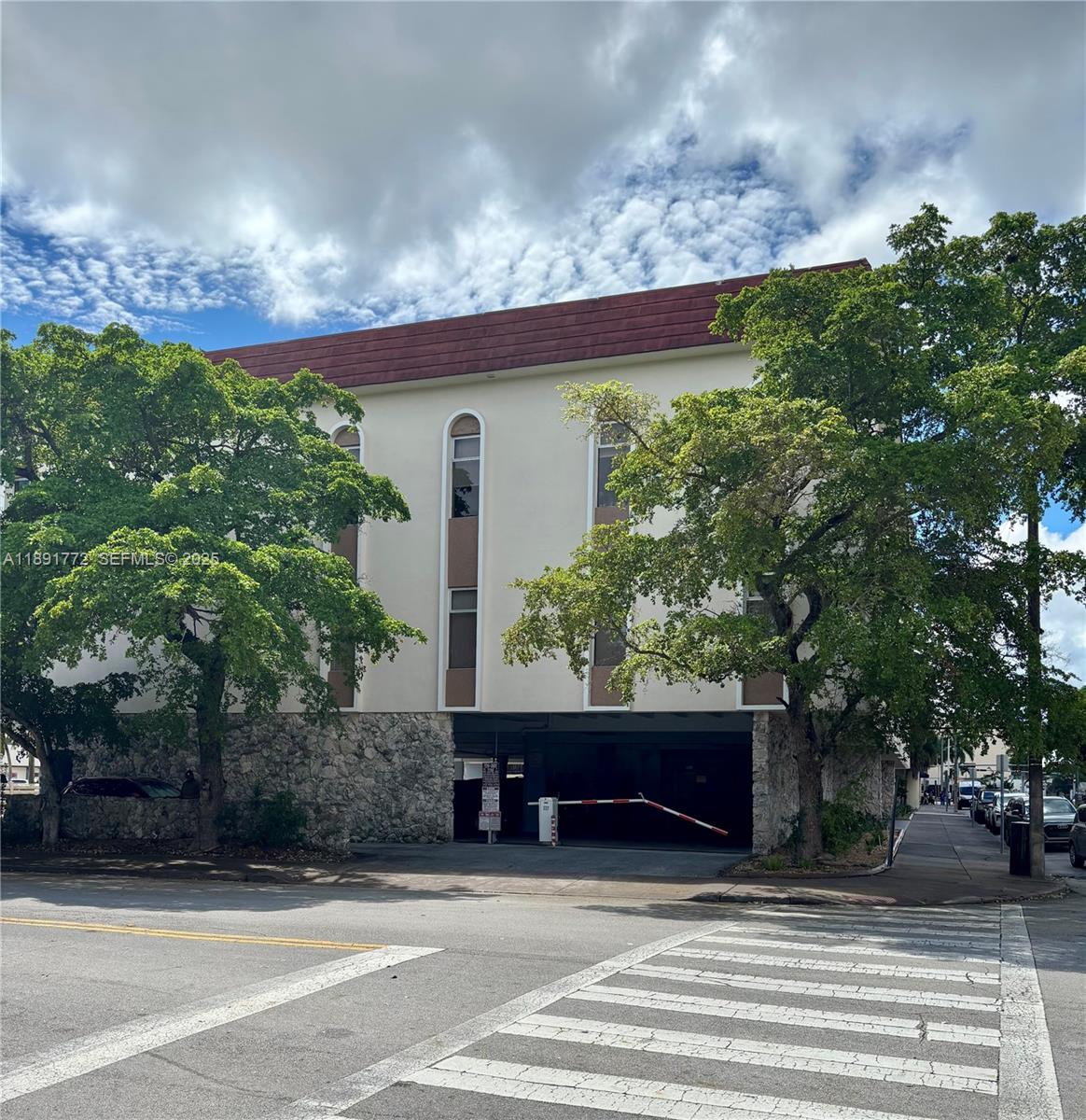 717 Ponce De Leon Boulevard