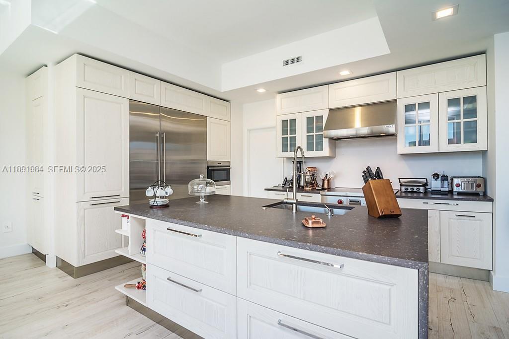 3500 Island Boulevard